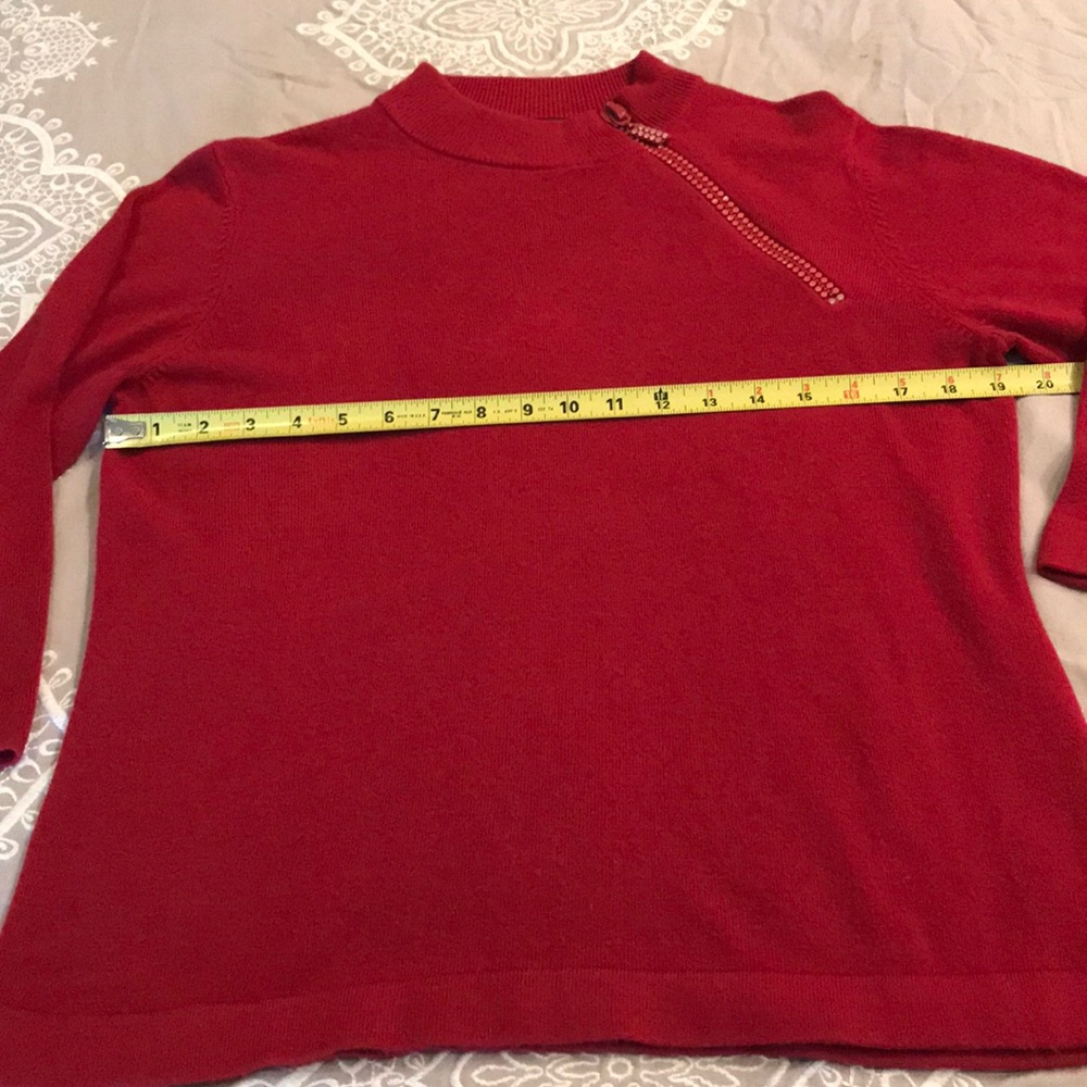 Women’s Gorgeous Vintage Sweater - Picture 5 of 7